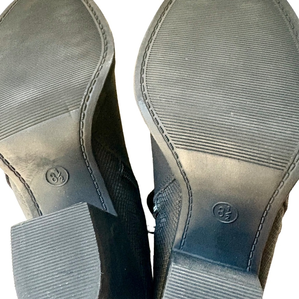 Universal Thread Black Ankle Booties | Block Heel | Side Zip | Size 8.5 - Picture 5 of 5